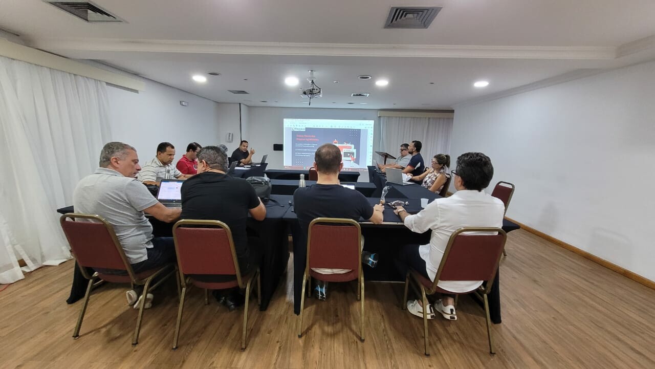 GRUPO DE ESTUDOS TRIBUTÁRIOS GET DO SINDIRECEITA SE REÚNE EM SÃO PAULO 4