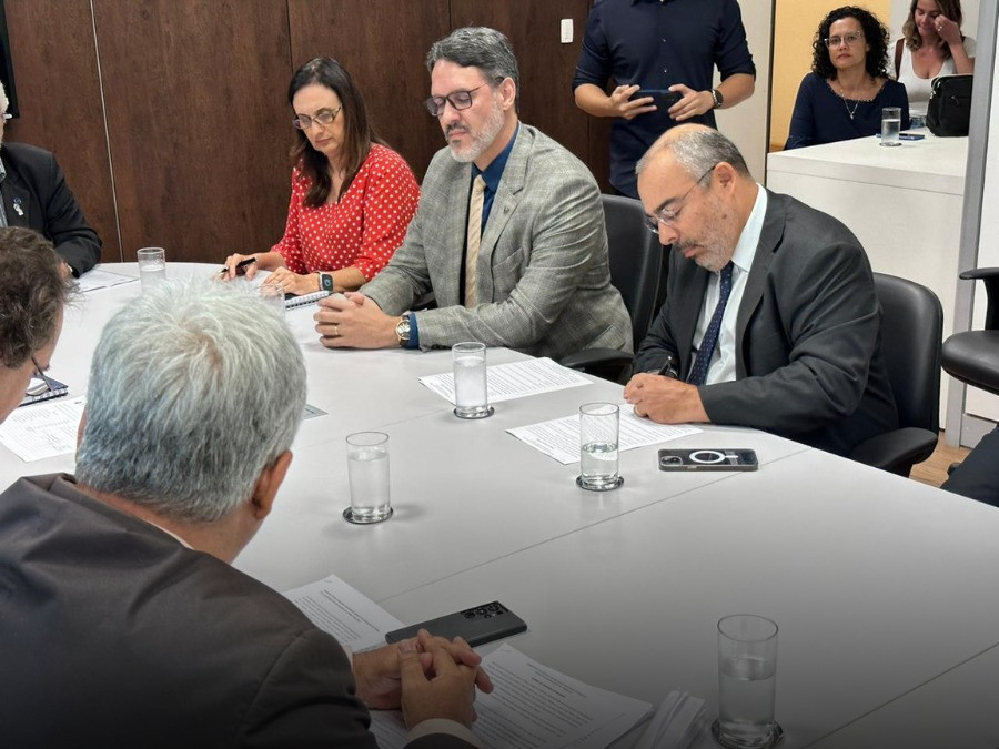 Dia histórico: Sindireceita assina Termo de Acordo que altera o Decreto nº 11.545, tornando efetivo o Programa de Produtividade da RFB
