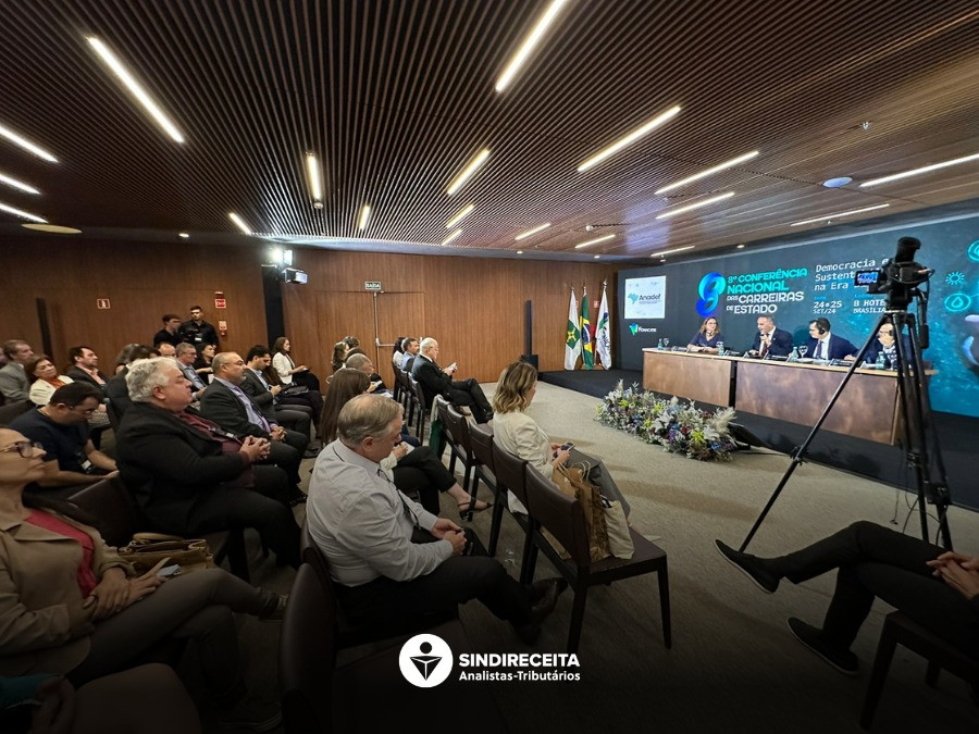 Sindireceita participa da 8ª Conferência Nacional das Carreiras de Estado