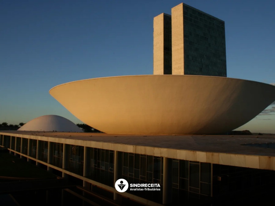 Emenda para reestruturação da nossa Carreira 