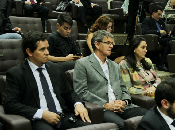 O Sindireceita também foi representado na cerimônia pelo diretor de Assuntos Aduaneiros, Moisés Hoyos e pelo delegado sindical do Sindireceita em Governador Valadares/MG, Hélcio Armond Júnior.
