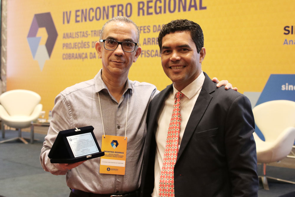 ER salvador 13